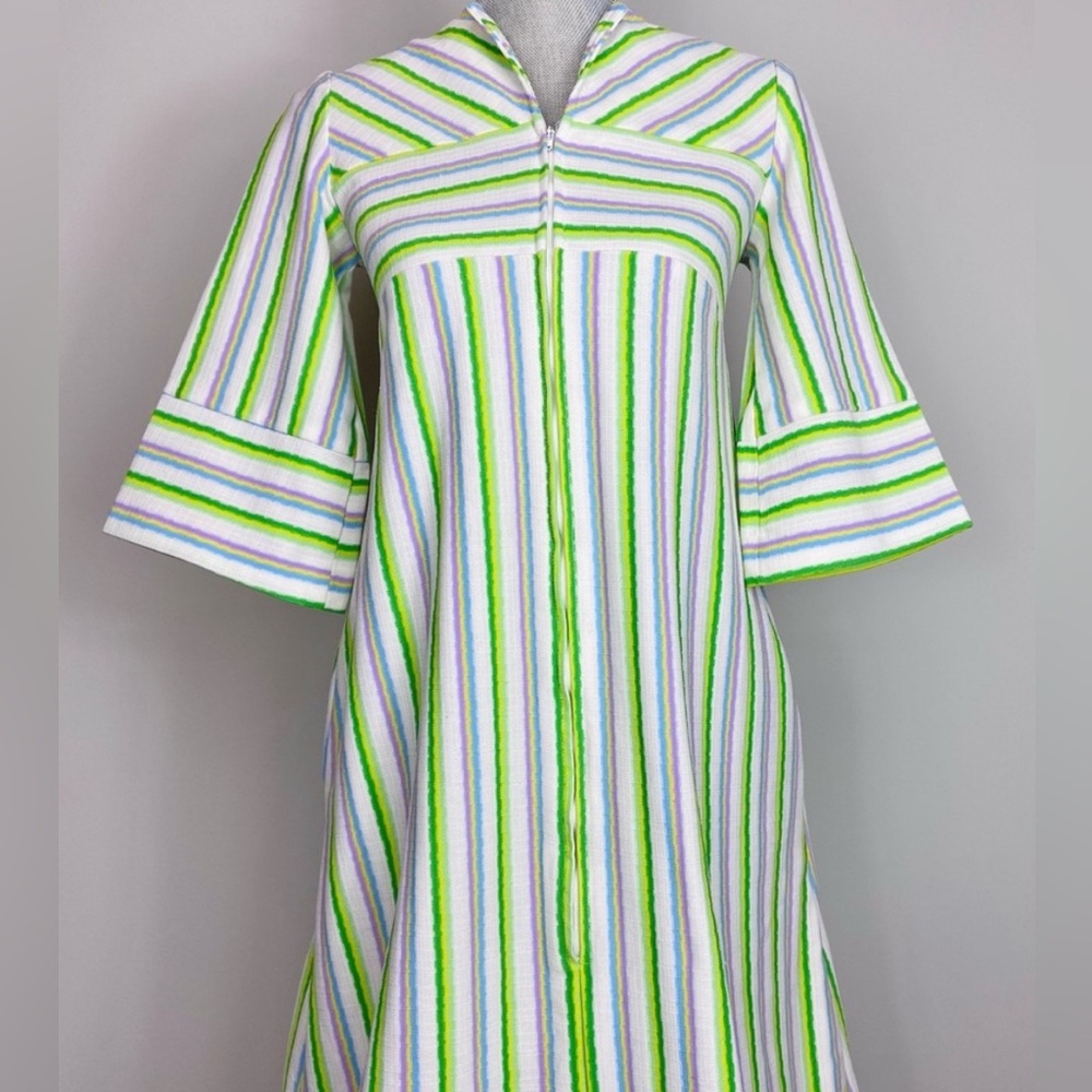 70s stripe house dress housecoat dressing gown